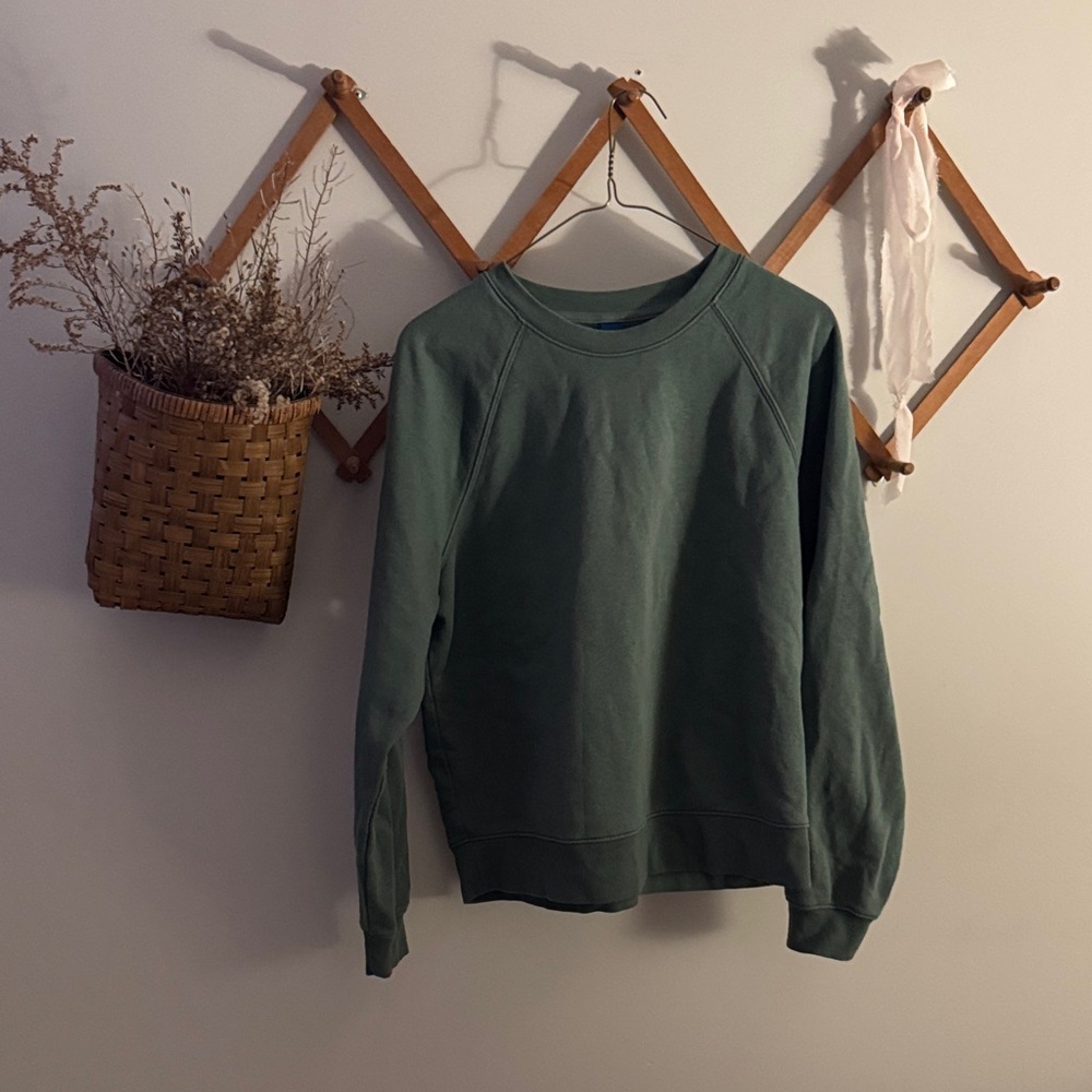 Old Navy Men's Green Crewneck Sweater